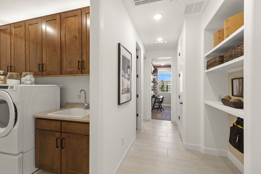 Cantabria Mercury Model - Hallway