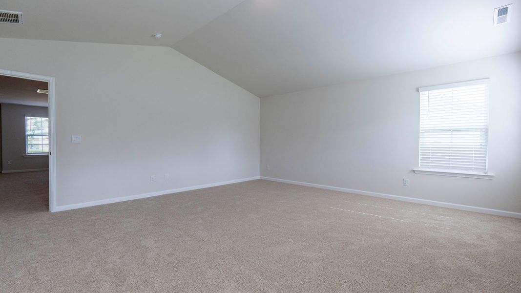 Spacious, unfurnished interior of a new home in The Landing at Summerhaven, Mebane (Image 21).