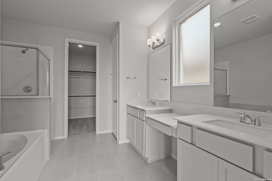 Furnished interior view inside a new home in Sunflower Ridge, New Braunfels (Image 11).