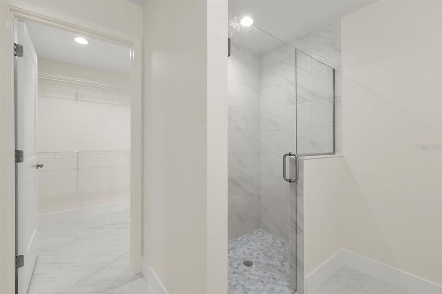 Spacious, unfurnished interior of a new home in , Ocklawaha (Image 31).