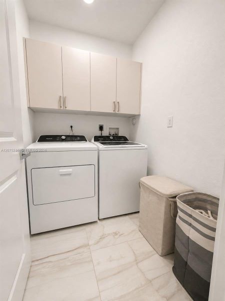 Furnished interior view inside a new home in , Pembroke Pines (Image 6).