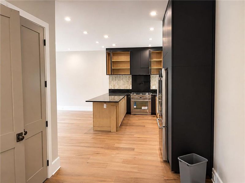 Furnished interior view inside a new home in , Atlanta (Image 11).