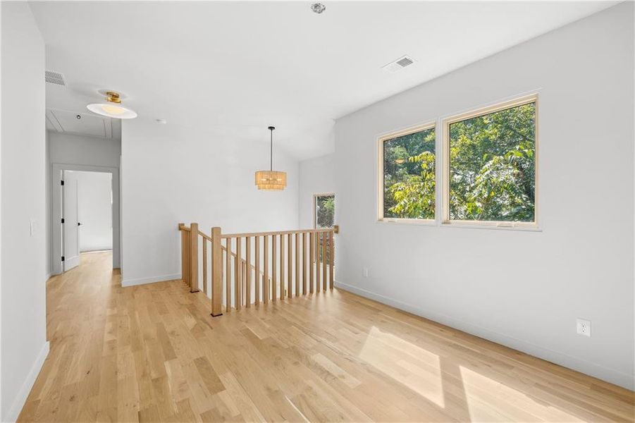 Spacious, unfurnished interior of a new home in , Atlanta (Image 27).