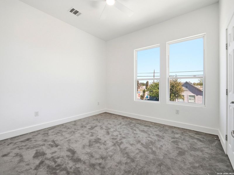 Spacious, unfurnished interior of a new home in , San Antonio (Image 16).
