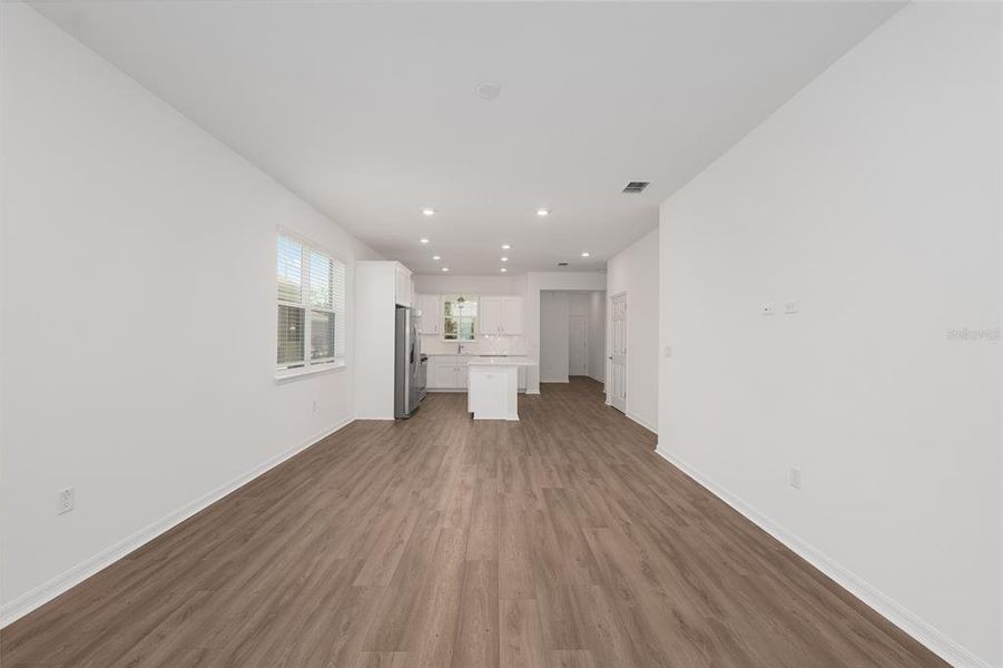 Spacious, unfurnished interior of a new home in , Ocala (Image 15).