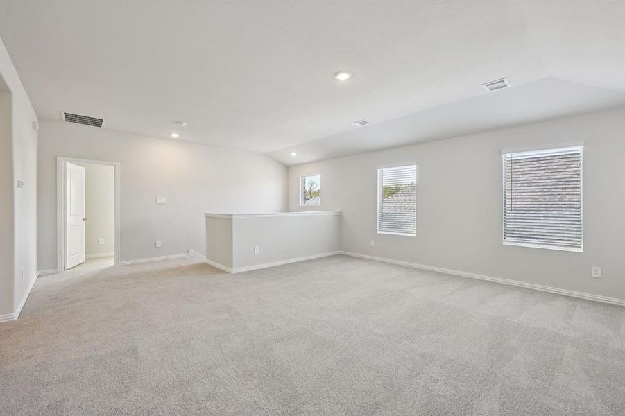 Spacious, unfurnished interior of a new home in Southridge - Signature Series, McKinney (Image 29). Spacious, unfurnished interior of a new home in Southridge - Signature Series, McKinney (Image 29).