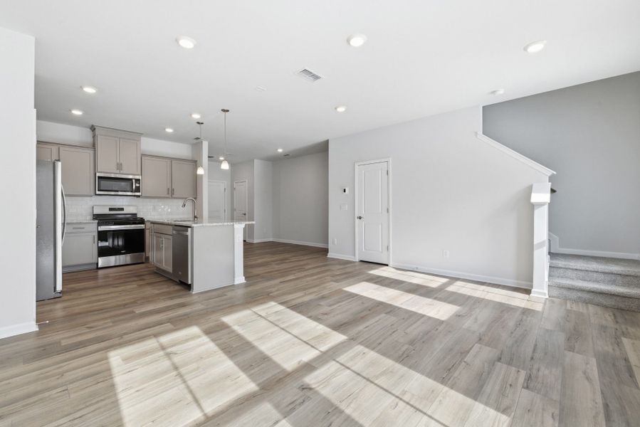 Spacious, unfurnished interior of a new home in Flemingfield, Greensboro (Image 37).