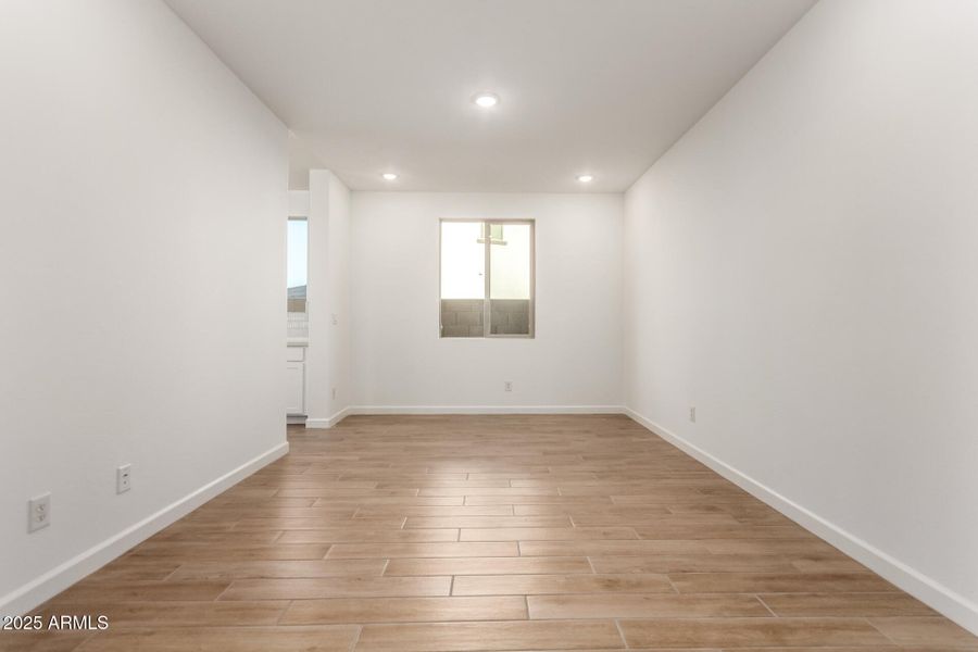 Bonus Room/Den Bonus Room/Den