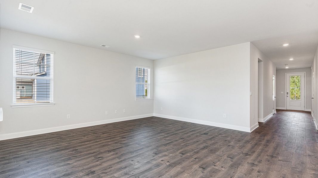 Spacious, unfurnished interior of a new home in Eden Springs, Longs (Image 6).