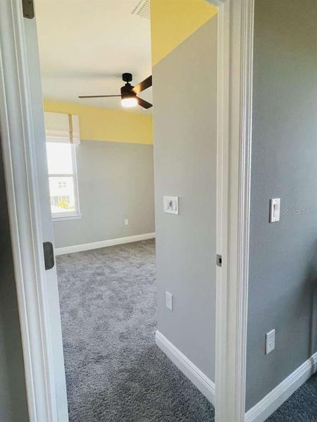 Spacious, unfurnished interior of a new home in , Winter Garden (Image 14).