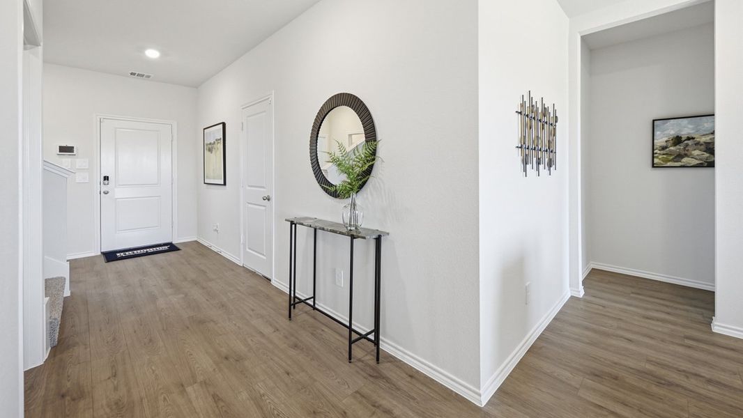 Furnished interior view inside a new home in Saddlebrook, Waxahachie (Image 17).