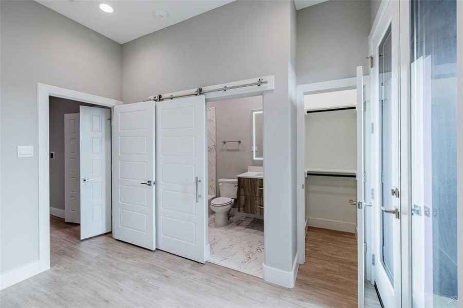 Furnished interior view inside a new home in , Fort Worth (Image 14). Furnished interior view inside a new home in , Fort Worth (Image 14).