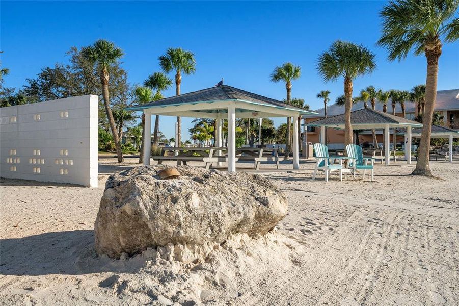 Community amenities in , New Port Richey (Image 22).