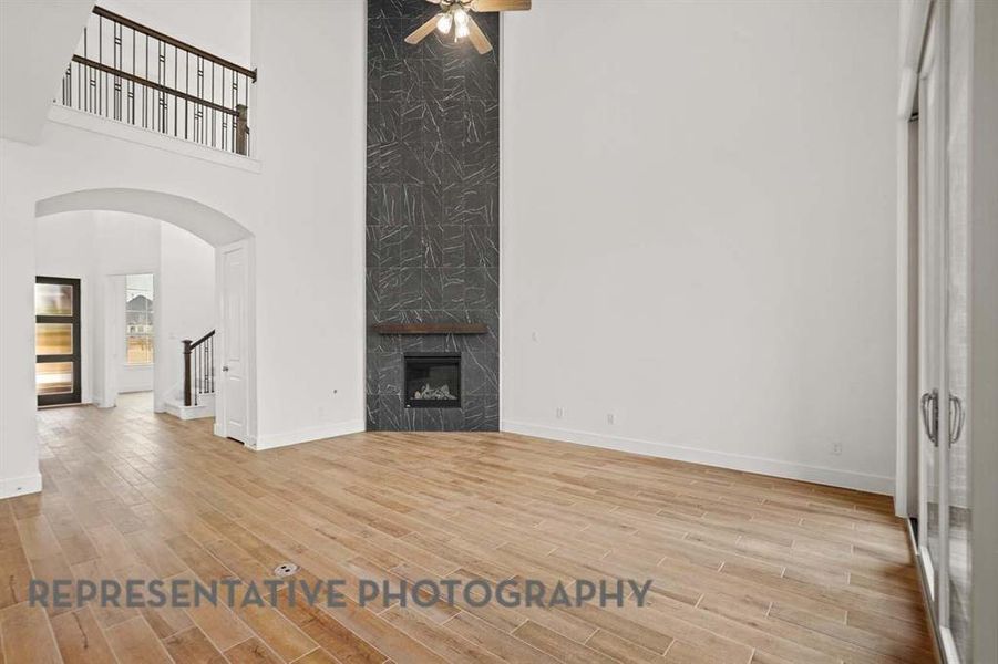 Spacious, unfurnished interior of a new home in Star Trail, Prosper (Image 7).