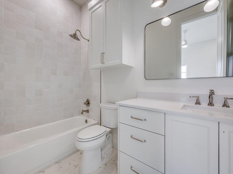 Furnished interior view inside a new home in , Northlake (Image 7).