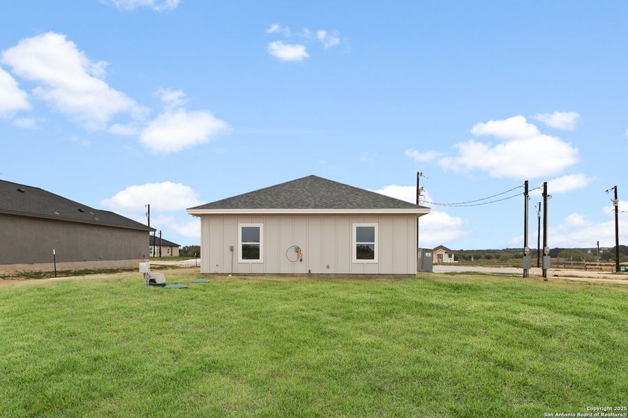 Exterior details and patio area of a home in , La Vernia (Image 20).