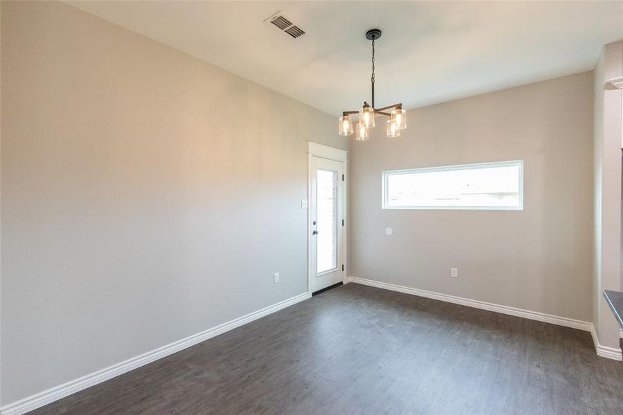 Spacious, unfurnished interior of a new home in , Abilene (Image 25).