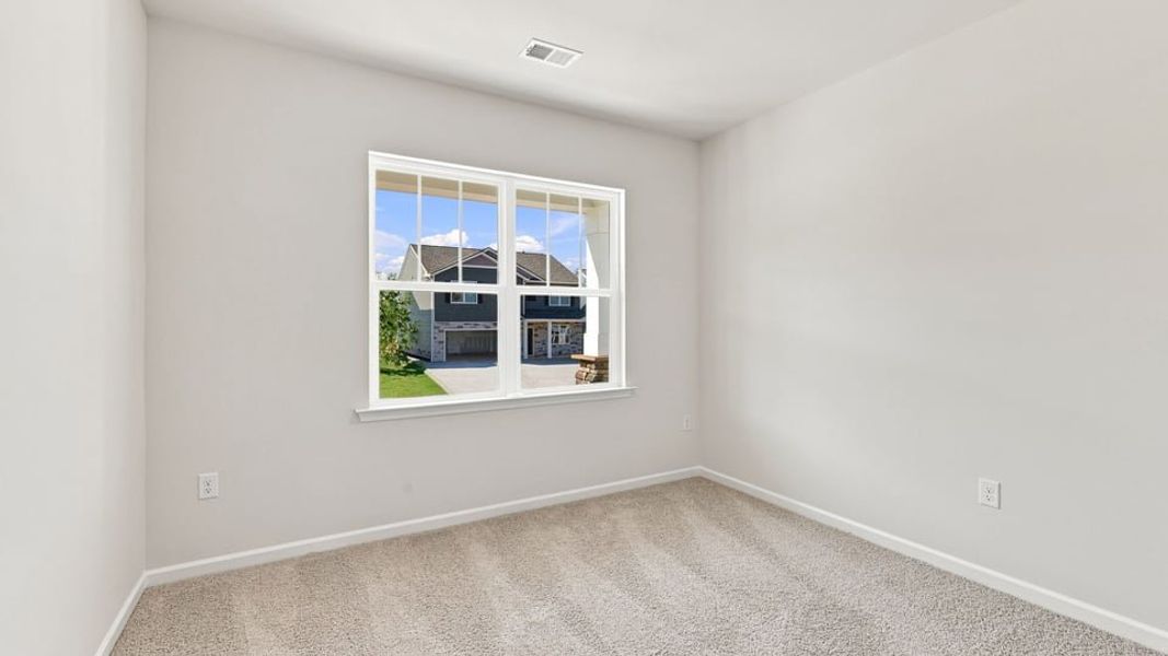 Spacious, unfurnished interior of a new home in Hunters Ridge, Woodruff (Image 19).