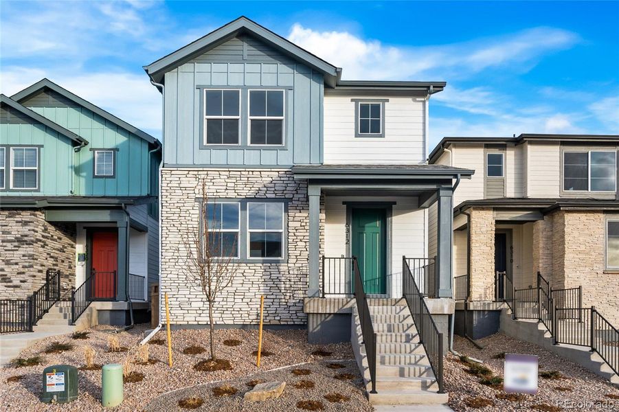 Image 15 of a home in Painted Prairie.