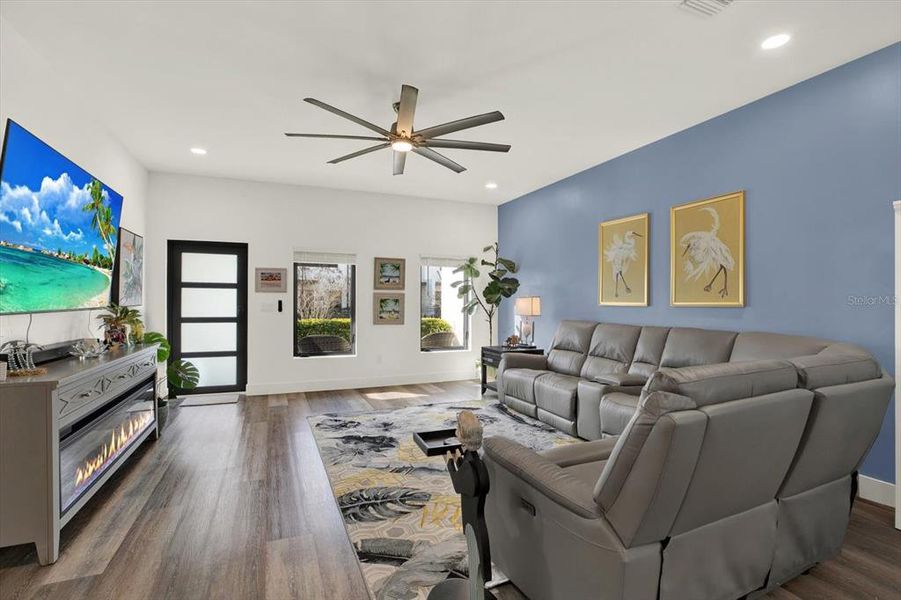 Furnished interior view inside a new home in , Pinellas Park (Image 33).