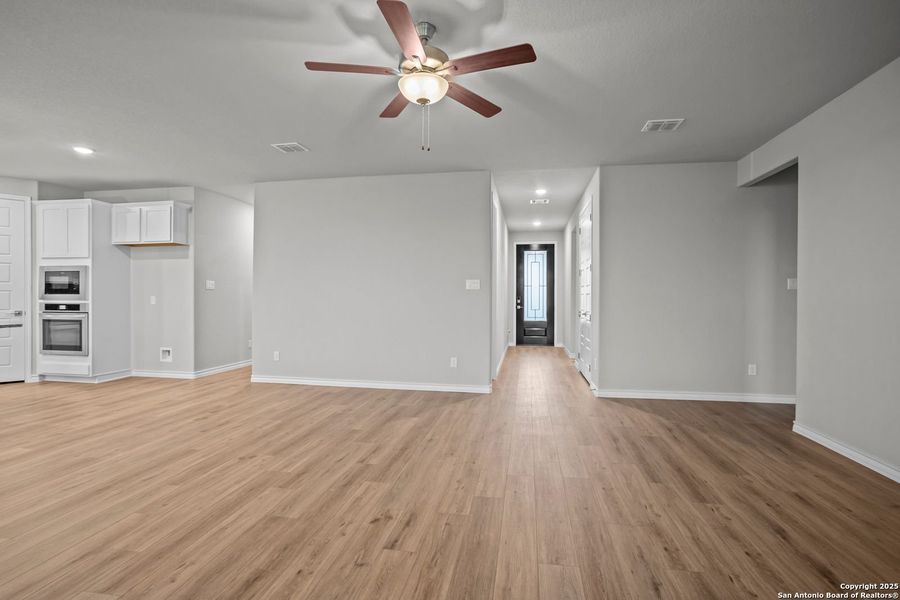 Spacious, unfurnished interior of a new home in The Reserve at Potranco Oaks, Castroville (Image 47).