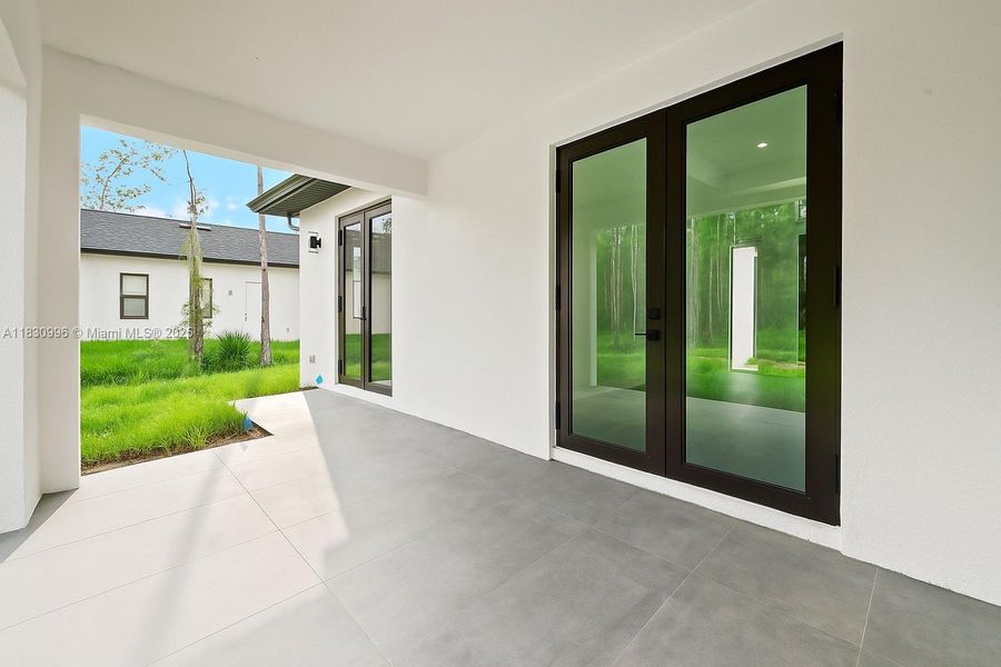 Exterior details and patio area of a home in , Naples (Image 21).