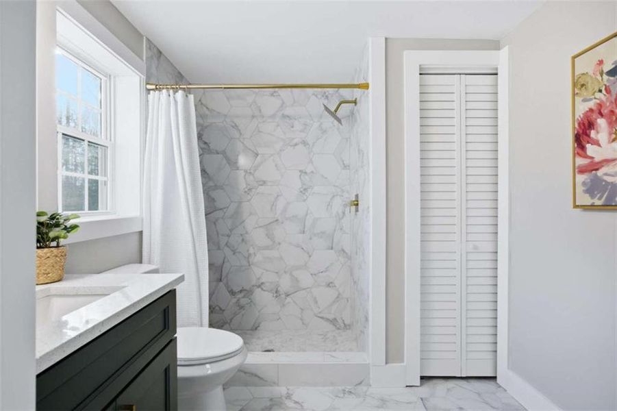 Furnished interior view inside a new home in , Temple (Image 10).