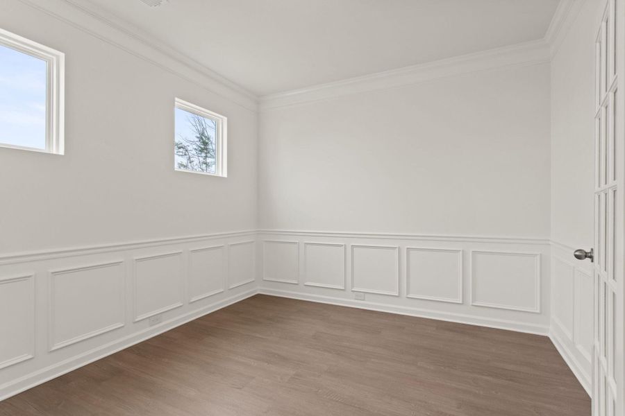 Spacious, unfurnished interior of a new home in Bellevue, Greenville (Image 17).