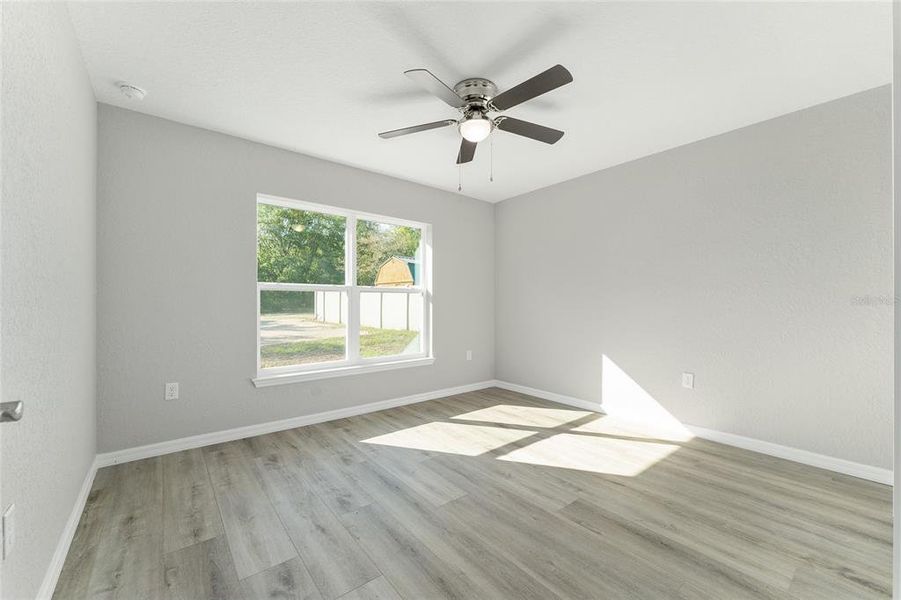 Spacious, unfurnished interior of a new home in , Ocala (Image 19).