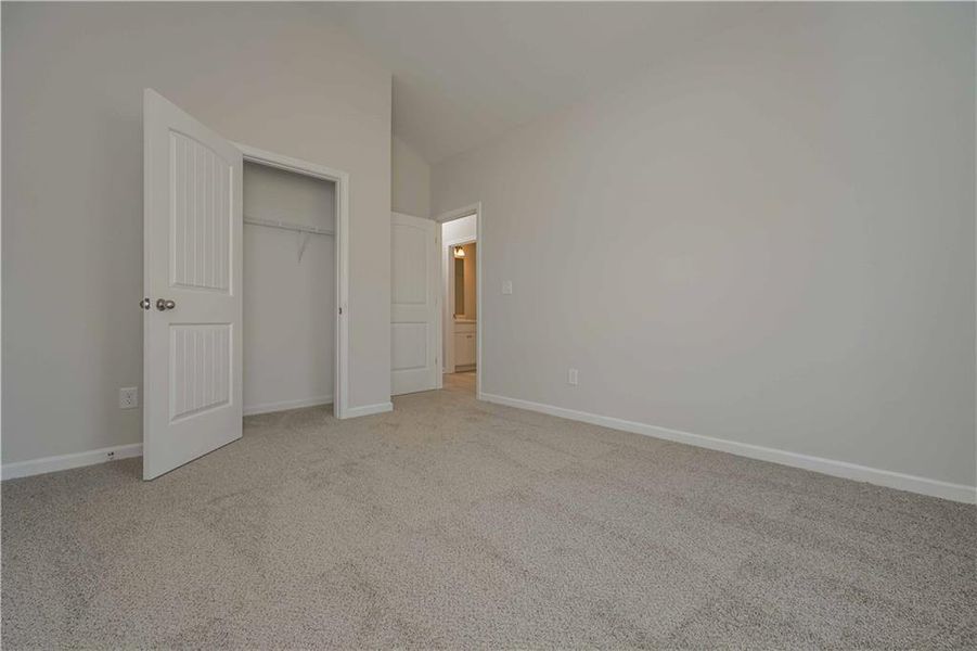 Spacious, unfurnished interior of a new home in , Villa Rica (Image 13).