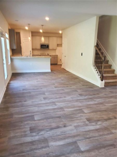 Spacious, unfurnished interior of a new home in Creekbend Overlook, Fairburn (Image 11). Spacious, unfurnished interior of a new home in Creekbend Overlook, Fairburn (Image 11).