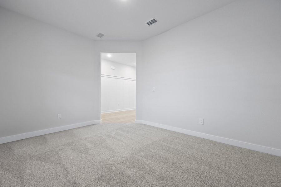 Spacious, unfurnished interior of a new home in Stono Village, Hollywood (Image 25).