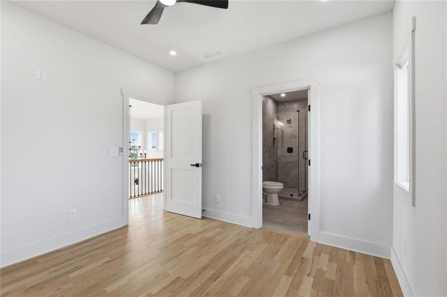 Spacious, unfurnished interior of a new home in , Clermont (Image 50).