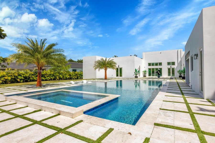 Image 65 of a home in .