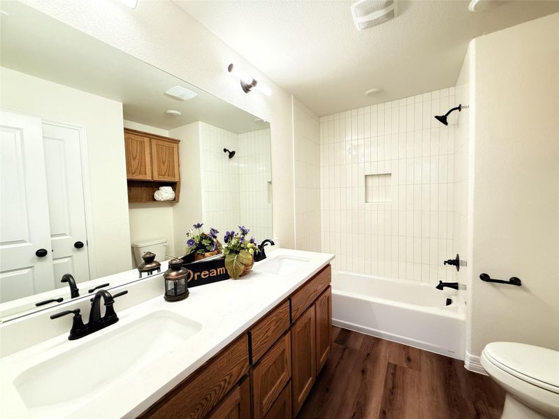 Furnished interior view inside a new home in , Belton (Image 15).