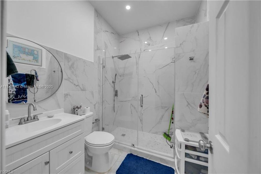 Furnished interior view inside a new home in , Cape Coral (Image 28). Furnished interior view inside a new home in , Cape Coral (Image 28).