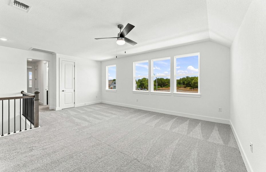 Spacious, unfurnished interior of a new home in Kuempel Estates, Pflugerville (Image 43).