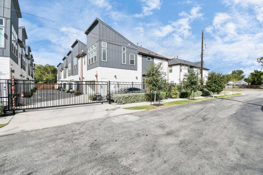 Front exterior of a new home in , Houston, TX, highlighting curb appeal (Image 22). Front exterior of a new home in , Houston, TX, highlighting curb appeal (Image 22).