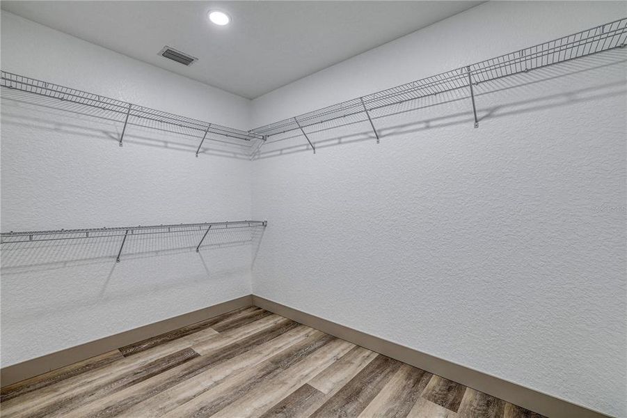 Spacious, unfurnished interior of a new home in , Hernando Beach (Image 26).