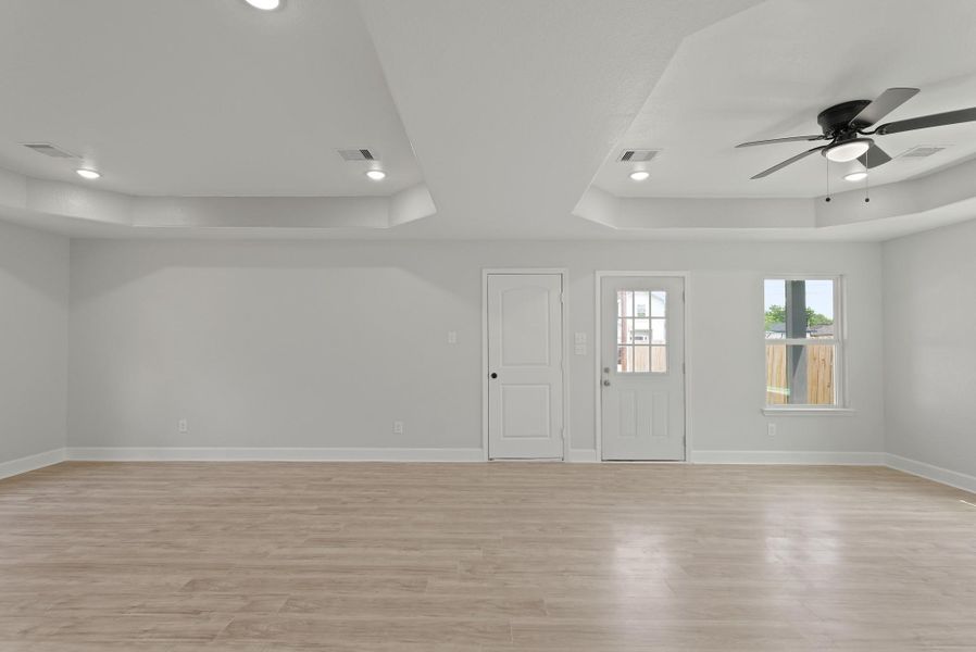 Spacious, unfurnished interior of a new home in , Houston (Image 16).