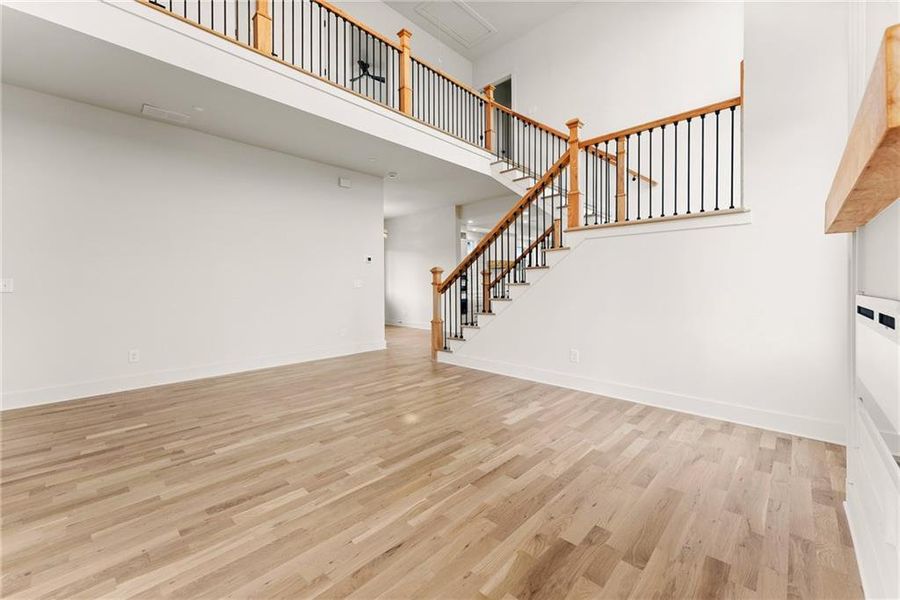 Spacious, unfurnished interior of a new home in , Clermont (Image 19).