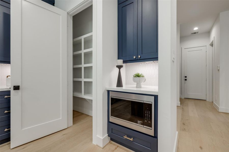 Furnished interior view inside a new home in , Houston (Image 7).