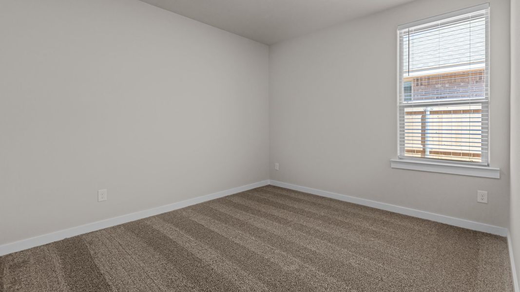 Spacious, unfurnished interior of a new home in Northwest Passage, Midland (Image 20).