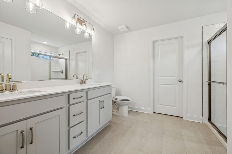 Representative furnished interior of a home built from the Montgomery by Ashton Woods in Cades Bluff, Lebanon (Image 7).