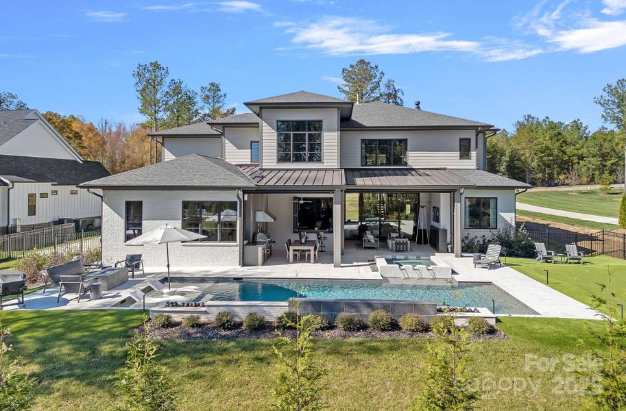 Community amenities in , Davidson (Image 43).