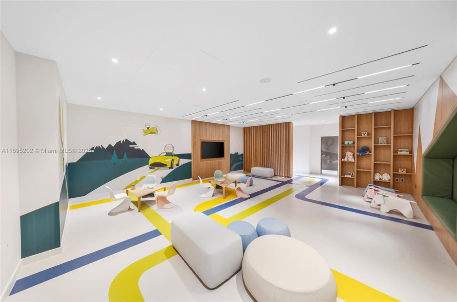 Image 70 of a home in Aston Martin Residences.