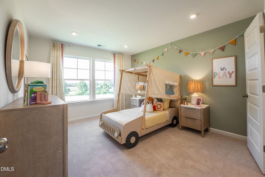 27 HHHunt Homes Maxwell - Bedroom 3