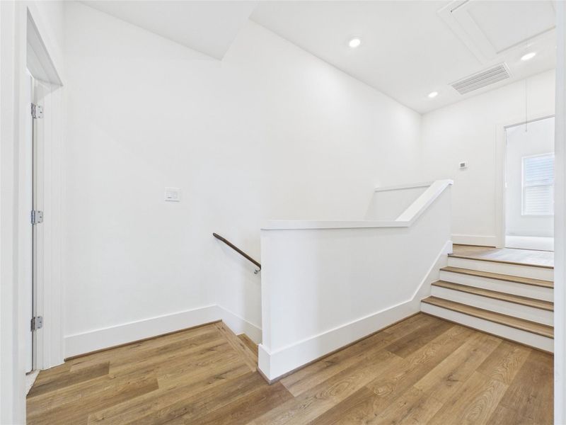 Spacious, unfurnished interior of a new home in , Houston (Image 25).