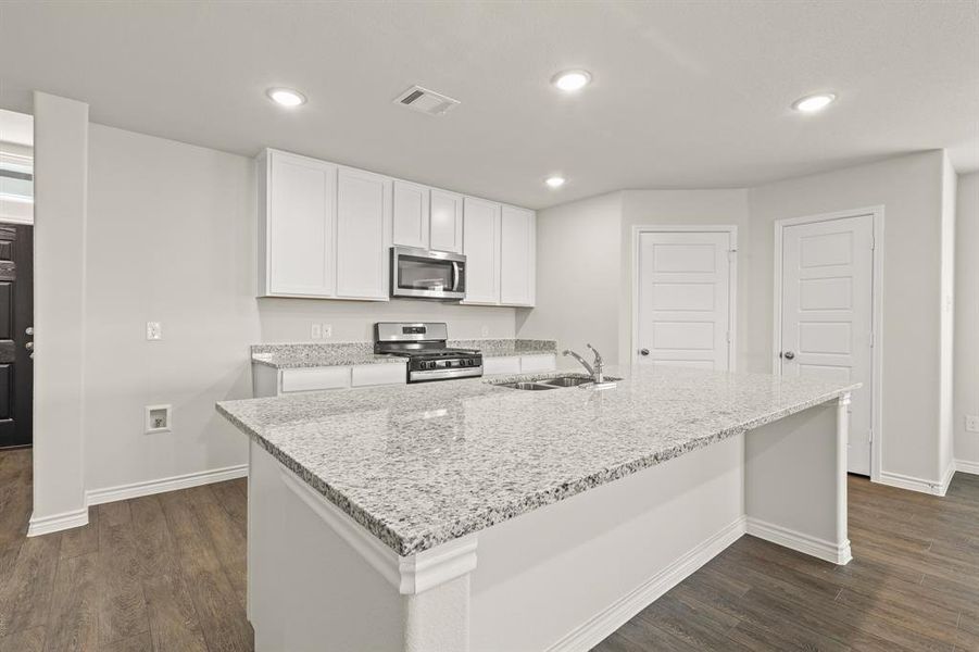 Furnished interior view inside a new home in Rocky Creek Crossing, Fort Worth (Image 4). Furnished interior view inside a new home in Rocky Creek Crossing, Fort Worth (Image 4).