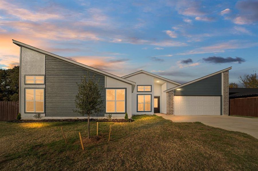 Exterior details and patio area of a home in , Balch Springs (Image 14).